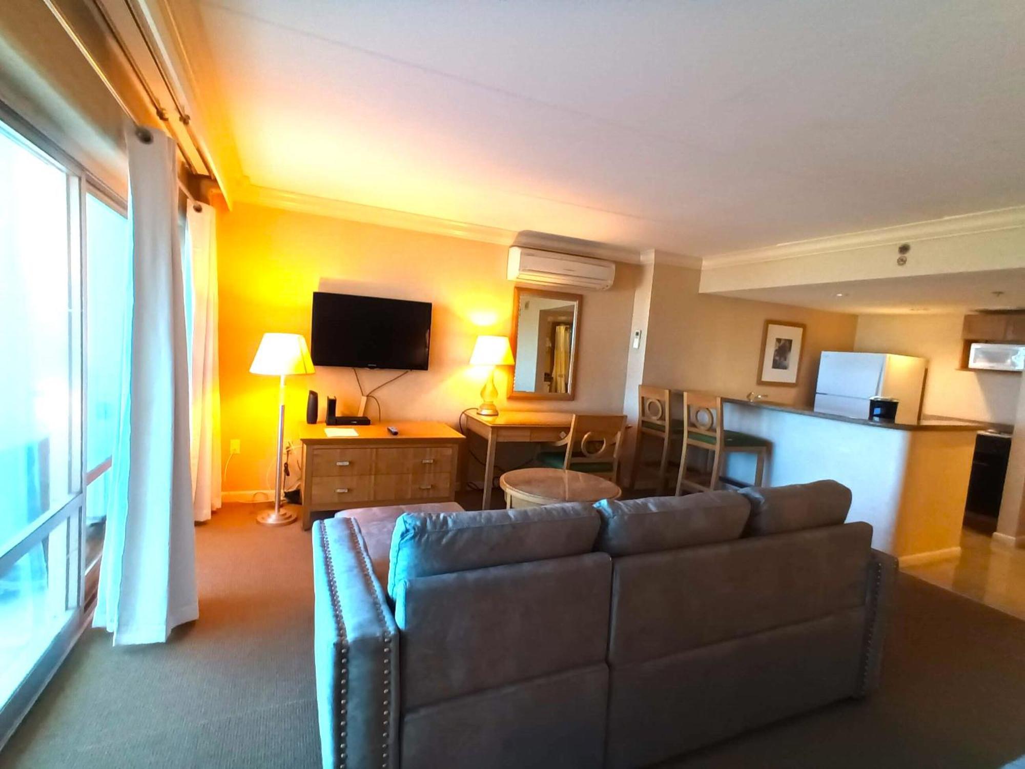 Ilikai Apt 302 - Spacious Studio With Stunning Ocean & Harbor Views Honolulu Zewnętrze zdjęcie